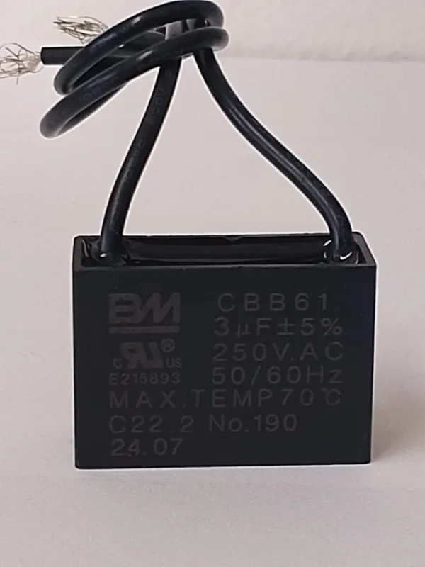 CAPACITOR CUADRADO 3 UF 250V C/2 CABLES